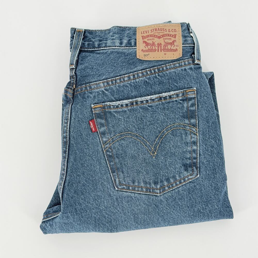 Levi's 501 Original Fit Women's Jeans 28X29.5L Button Fly Medium Wash Distressed